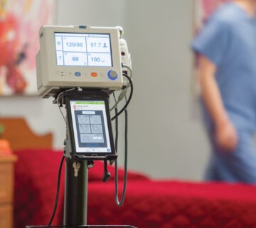 مانیتور علائم حیاتی